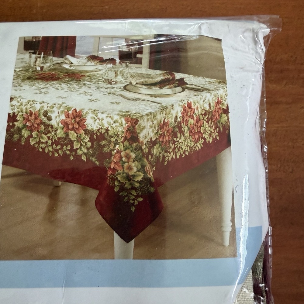Living Quarters Winter's Garden Christmas Tablecloth Floral Evergreen 60"x84"